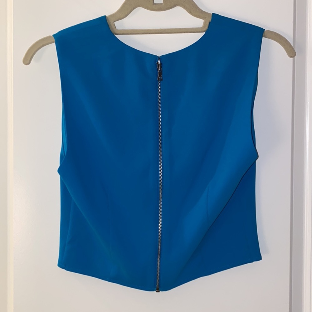 Alice + Olivia Crop Top - Picture 3 of 7
